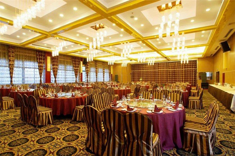 酒店宴會(huì)廳燈光